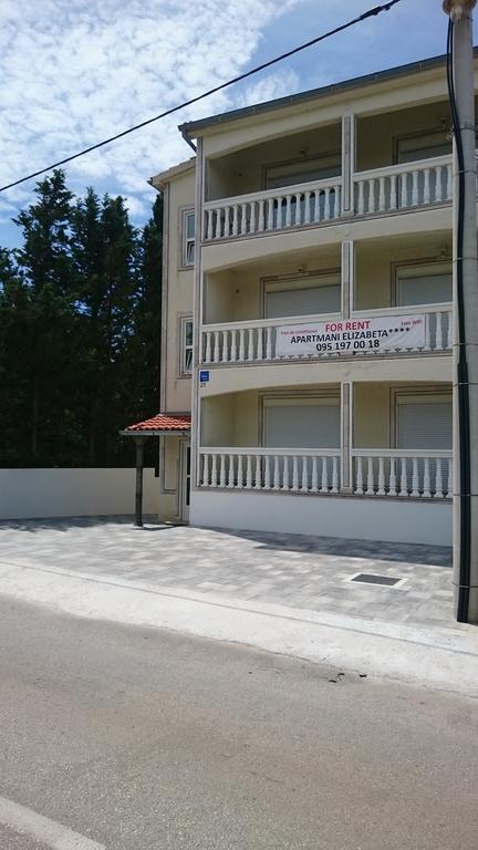Elizabeta Apartments Nin Exteriör bild